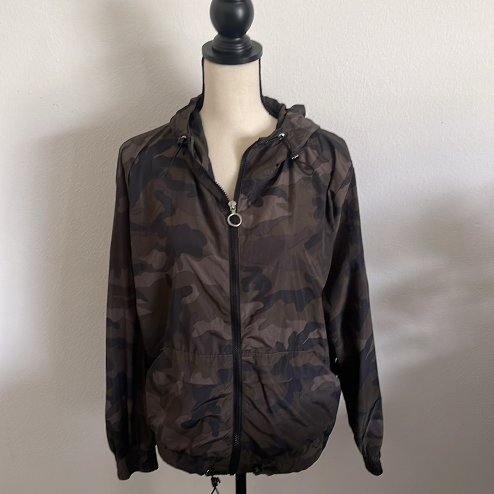 Camo Windbreaker by Haute Monde Sz L - Picture 3 of 4